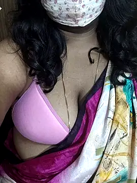 Snapshot of Rathi22 chatting on 11/08/25, 02:23 Rathi22 online show from 11/08/25, 02:23