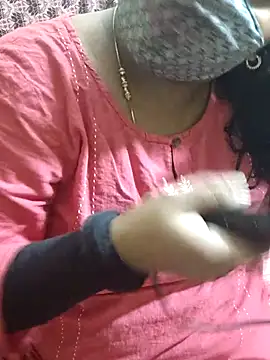 Snapshot of Rathi22 chatting on 11/11/25, 03:17 Rathi22 online show from 11/11/25, 03:17