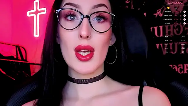 Snapshot of Miss_Alice__ chatting on 02/21/26, 03:02 Miss Alice online show from 02/21/26, 03:02