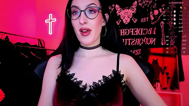 Snapshot of Miss_Alice__ chatting on 03/20/26, 02:27 Miss Alice online show from 03/20/26, 02:27