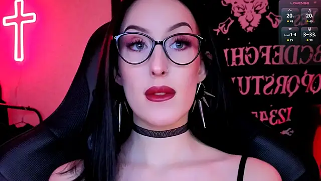 Snapshot of Miss_Alice__ chatting on 04/07/26, 11:37 Miss Alice online show from 04/07/26, 11:37