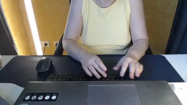 Sweet Phoenix online show from 06/05/26, 07:14