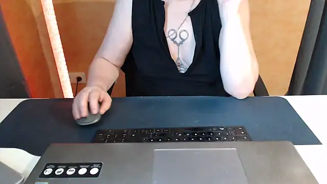 Sweet Phoenix online show from 06/07/26, 08:29