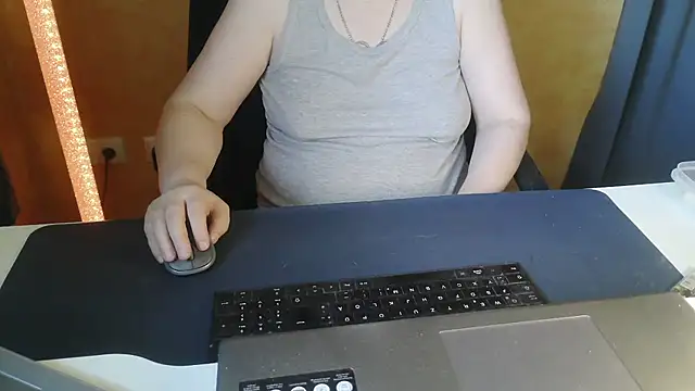 Sweet Phoenix online show from 06/19/26, 01:15