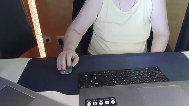 Sweet Phoenix online show from 06/24/26, 08:02