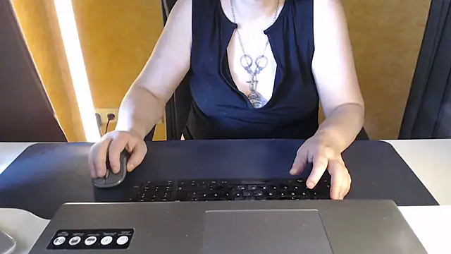 Sweet Phoenix online show from 07/11/26, 07:33