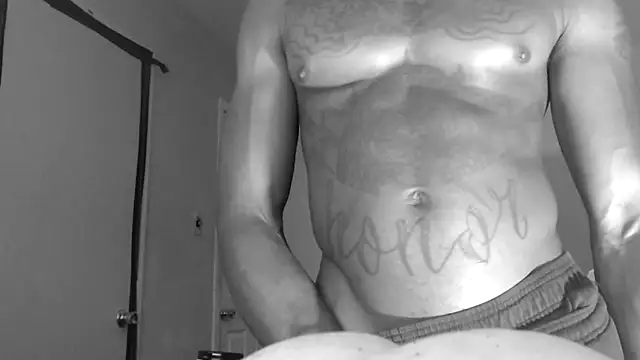 Snapshot of dominatingblacklove chatting on 10/11/25, 02:22 dominatingblacklove online show from 10/11/25, 02:22