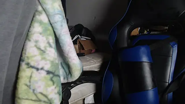 Snapshot of dominatingblacklove chatting on 10/19/25, 08:48 dominatingblacklove online show from 10/19/25, 08:48