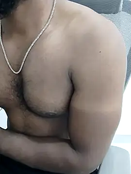 Snapshot of hot_boy_dic chatting on 11/26/25, 09:32 hot boy dic online show from 11/26/25, 09:32