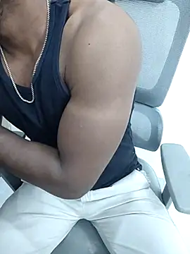 Snapshot of hot_boy_dic chatting on 12/14/25, 01:27 hot boy dic online show from 12/14/25, 01:27