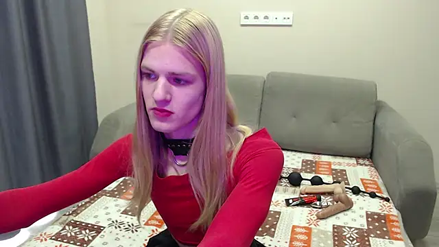 Snapshot of blaire__18 chatting on 02/23/25, 05:45 blaire 18 online show from 02/23/25, 05:45