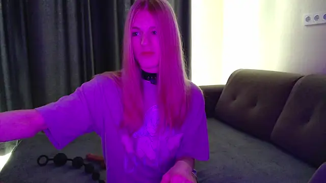Snapshot of blaire__18 chatting on 03/06/25, 06:41 blaire 18 online show from 03/06/25, 06:41