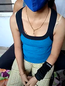 lovelygirl4567 online show from 01/22/25, 10:07