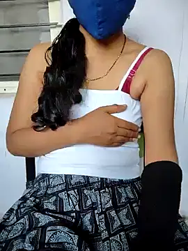 lovelygirl4567 online show from 02/02/25, 09:08