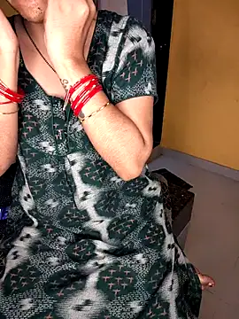 Snapshot of lovelygirl4567 chatting on 09/25/25, 04:32 lovelygirl4567 online show from 09/25/25, 04:32