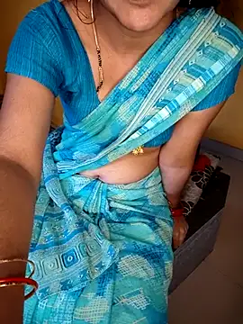 Snapshot of lovelygirl4567 chatting on 09/28/25, 09:14 lovelygirl4567 online show from 09/28/25, 09:14