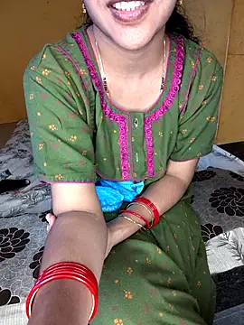 Snapshot of lovelygirl4567 chatting on 10/03/25, 09:50 lovelygirl4567 online show from 10/03/25, 09:50