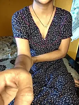 Snapshot of lovelygirl4567 chatting on 10/08/25, 03:26 lovelygirl4567 online show from 10/08/25, 03:26