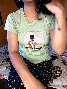 Snapshot of lovelygirl4567 chatting on 10/20/25, 05:08 lovelygirl4567 online show from 10/20/25, 05:08