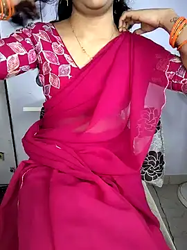 Snapshot of lovelygirl4567 chatting on 11/06/25, 07:31 lovelygirl4567 online show from 11/06/25, 07:31