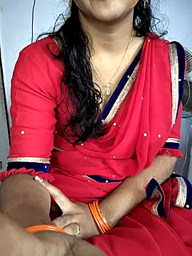 Snapshot of lovelygirl4567 chatting on 11/13/25, 02:54 lovelygirl4567 online show from 11/13/25, 02:54