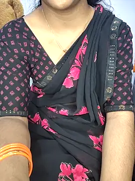 Snapshot of lovelygirl4567 chatting on 11/19/25, 05:24 lovelygirl4567 online show from 11/19/25, 05:24