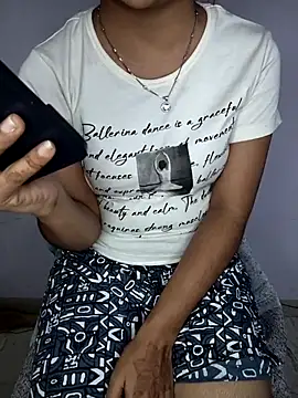 lovelygirl4567 online show from 05/11/26, 03:18