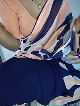 lovelygirl4567 online show from 06/12/26, 05:50