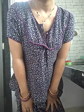 lovelygirl4567 online show from 07/10/26, 02:38