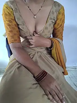 lovelygirl4567 online show from 07/11/26, 03:20