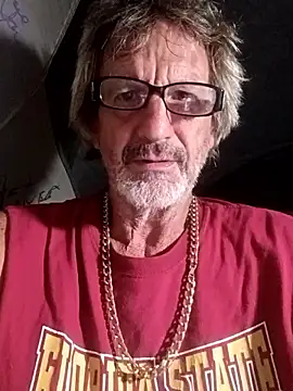 Snapshot of Cloudin_around chatting on 11/20/25, 11:21 Cloudin around online show from 11/20/25, 11:21