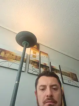 Snapshot of andy80111 chatting on 11/07/25, 07:03 andy80111 online show from 11/07/25, 07:03