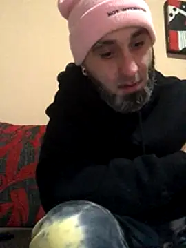 Snapshot of josueswvillaA1 chatting on 12/20/25, 05:47 josueswvillaA1 online show from 12/20/25, 05:47