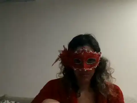 Snapshot of couple-tuga chatting on 02/08/25, 10:51 couple-tuga online show from 02/08/25, 10:51