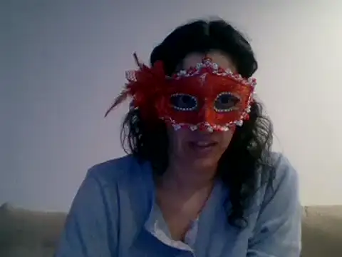 Snapshot of couple-tuga chatting on 02/12/25, 09:33 couple-tuga online show from 02/12/25, 09:33