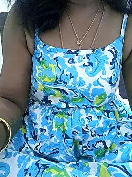 Snapshot of Tamil_Vishalini chatting on 09/25/25, 06:17 Tamil Vishalini online show from 09/25/25, 06:17