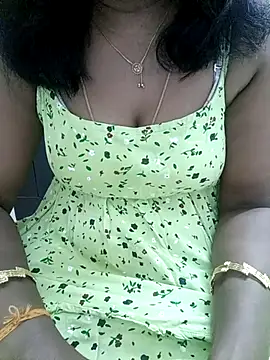 Snapshot of Tamil_Vishalini chatting on 10/22/25, 06:13 Tamil Vishalini online show from 10/22/25, 06:13