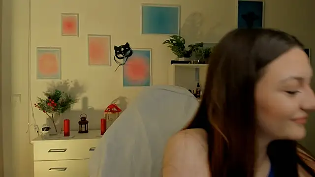 MiaVixxen online show from 11/10/25, 04:44