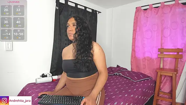 Snapshot of madisonbrunette chatting on 01/15/26, 08:23 madisonbrunette online show from 01/15/26, 08:23