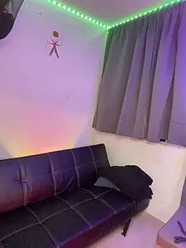 Snapshot of bronwgirl69 chatting on 03/23/25, 01:20 bronwgirl69 online show from 03/23/25, 01:20