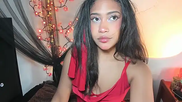 Snapshot of bronwgirl69 chatting on 10/28/25, 02:37 bronwgirl69 online show from 10/28/25, 02:37