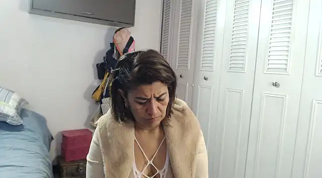 Snapshot of CamilaLix chatting on 01/31/25, 05:09 CamilaLix online show from 01/31/25, 05:09