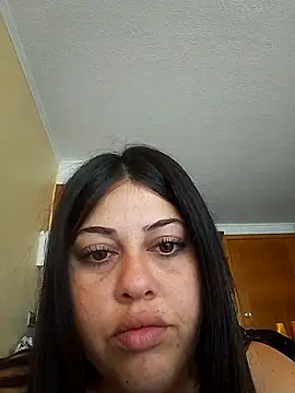 Snapshot of Americ44 chatting on 12/01/25, 02:33 Americ44 online show from 12/01/25, 02:33