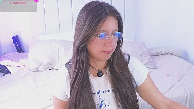 Snapshot of Gretta_Hot chatting on 07/15/26, 06:13 Gretta Hot online show from 07/15/26, 06:13