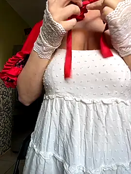 Snapshot of thigh_hi chatting on 10/31/25, 04:08 thigh hi online show from 10/31/25, 04:08