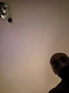 Snapshot of Insaneman1 chatting on 11/28/25, 12:46 Insaneman1 online show from 11/28/25, 12:46