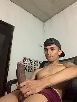gabrielzinnnn085 online show from 08/03/26, 10:35