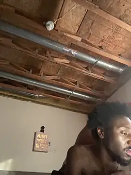 Snapshot of PlayboySavageX chatting on 02/17/25, 09:30 PlayboySavageX online show from 02/17/25, 09:30