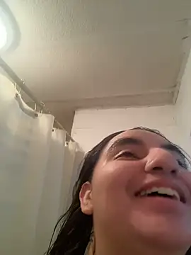 Snapshot of mamifresita chatting on 11/19/25, 11:16 mamifresita online show from 11/19/25, 11:16