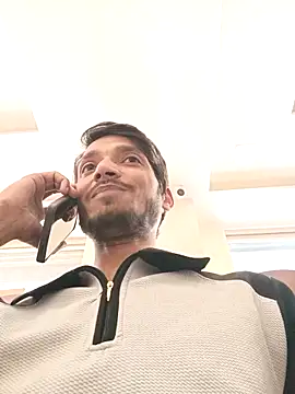 Snapshot of Tarun_0026 chatting on 10/28/25, 10:30 Tarun 0026 online show from 10/28/25, 10:30